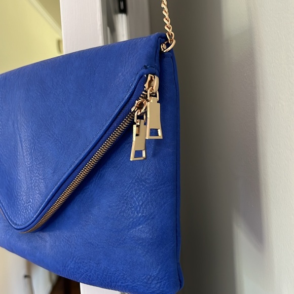 Look at this super cute Royal Blue Envelope Clutch/Purse! - Picture 4 of 14